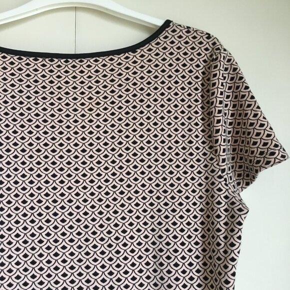 Soft Pink Mermaidcore Scale Print Tee - Picture 8 of 16